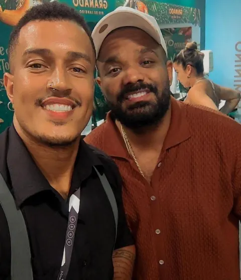 Peter Barman com Arlindinho