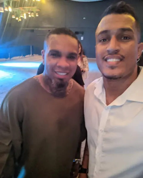 Peter Barman com Rodriguinho